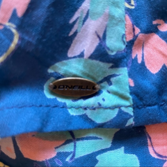 3/$30 O’Neill “Maximus” Floral Tube Top - Picture 3 of 6